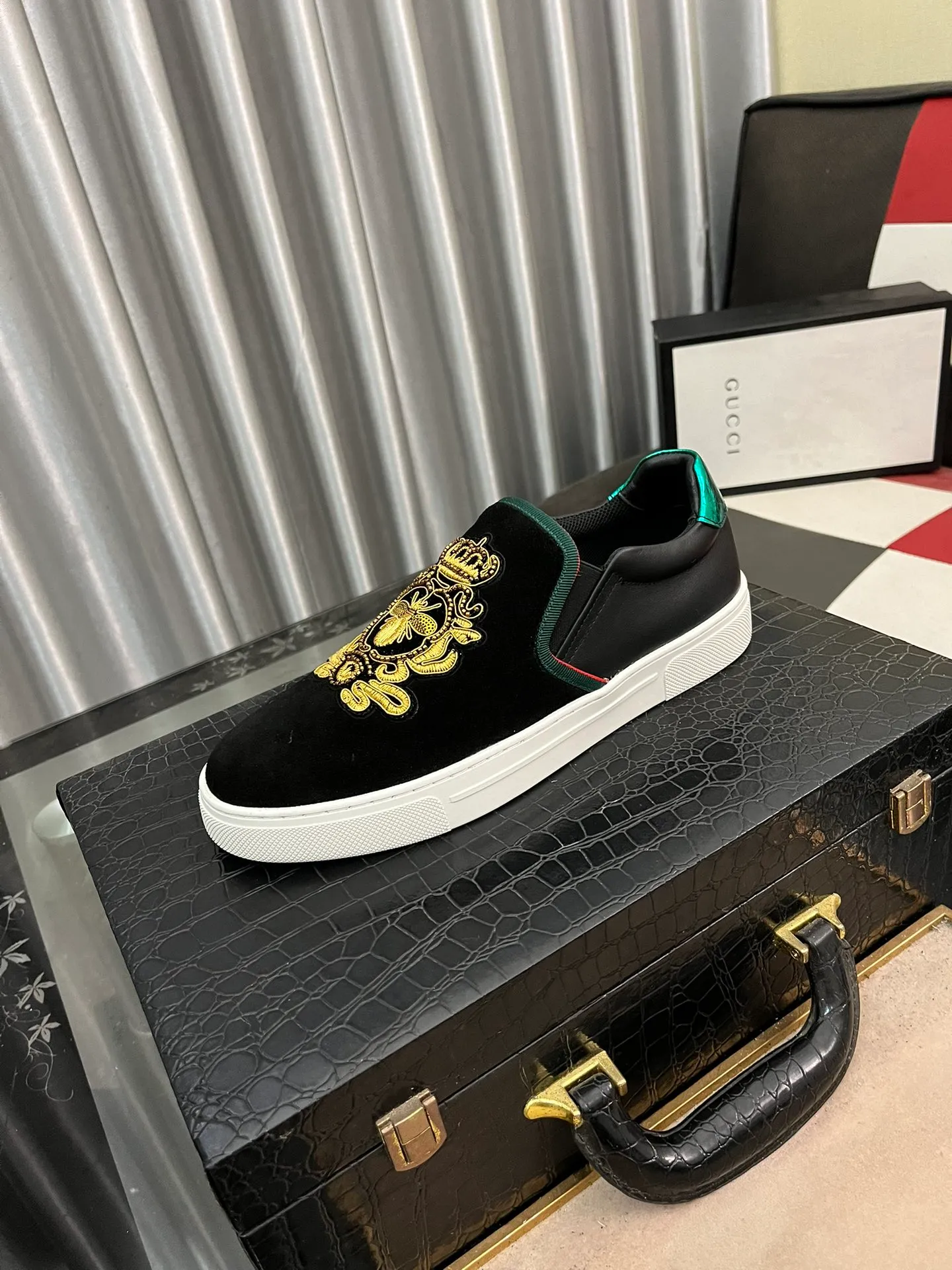 Men's Men's Shoes💰360⌚️⌚️《GUCCI》The latest hot-selling casual shoes, top brand [seduce] luxury~purchase, top~quality. Products sold at the counter [Qiang] The original fabric adopts 3D embroidery technology ➕ Comfortable sheepskin lining, available in 38-443️⃣ styles